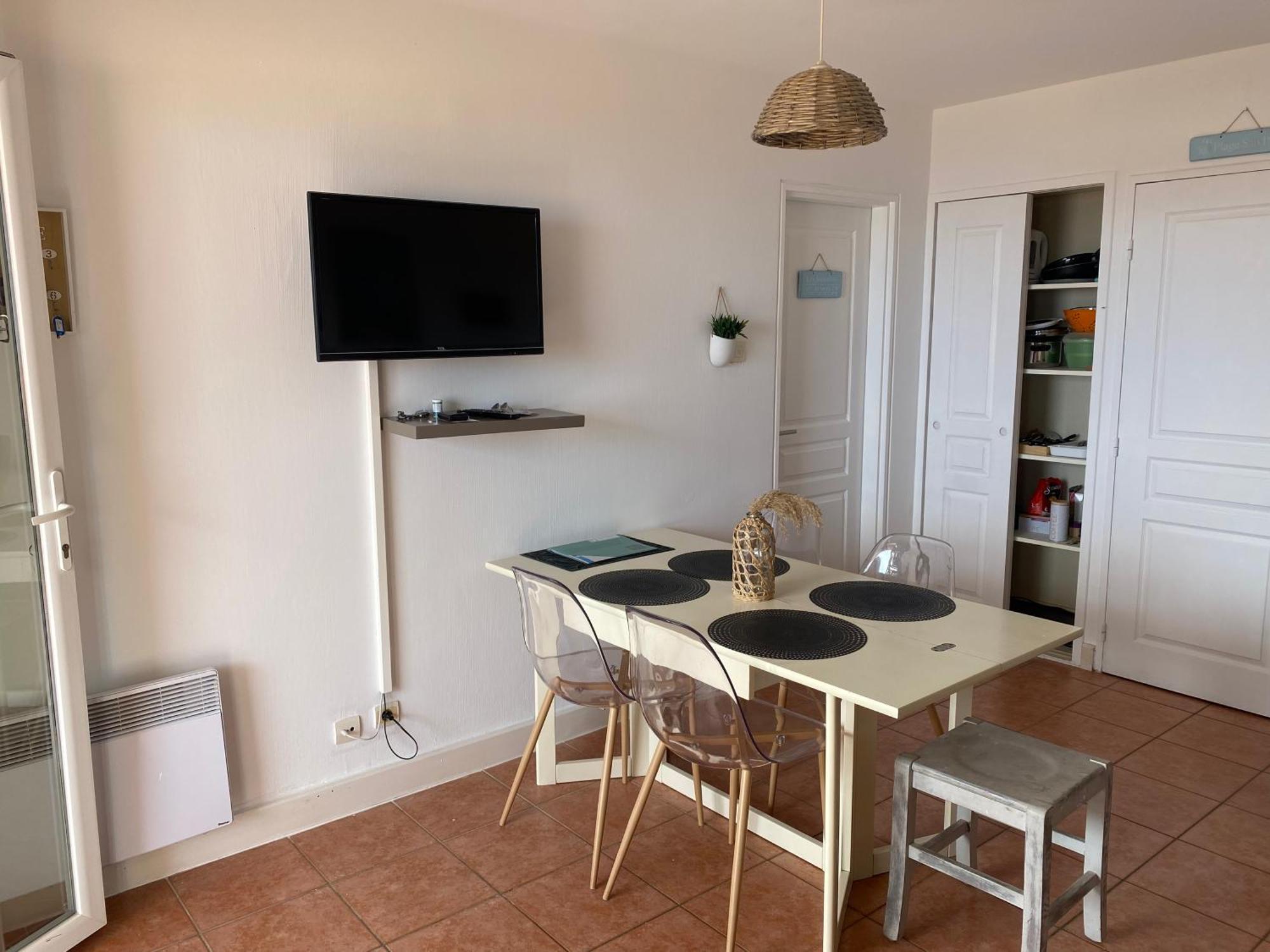 Tres Bel Appartement T3 Avec Splendide Vue Mer Les Issambres Exterior photo